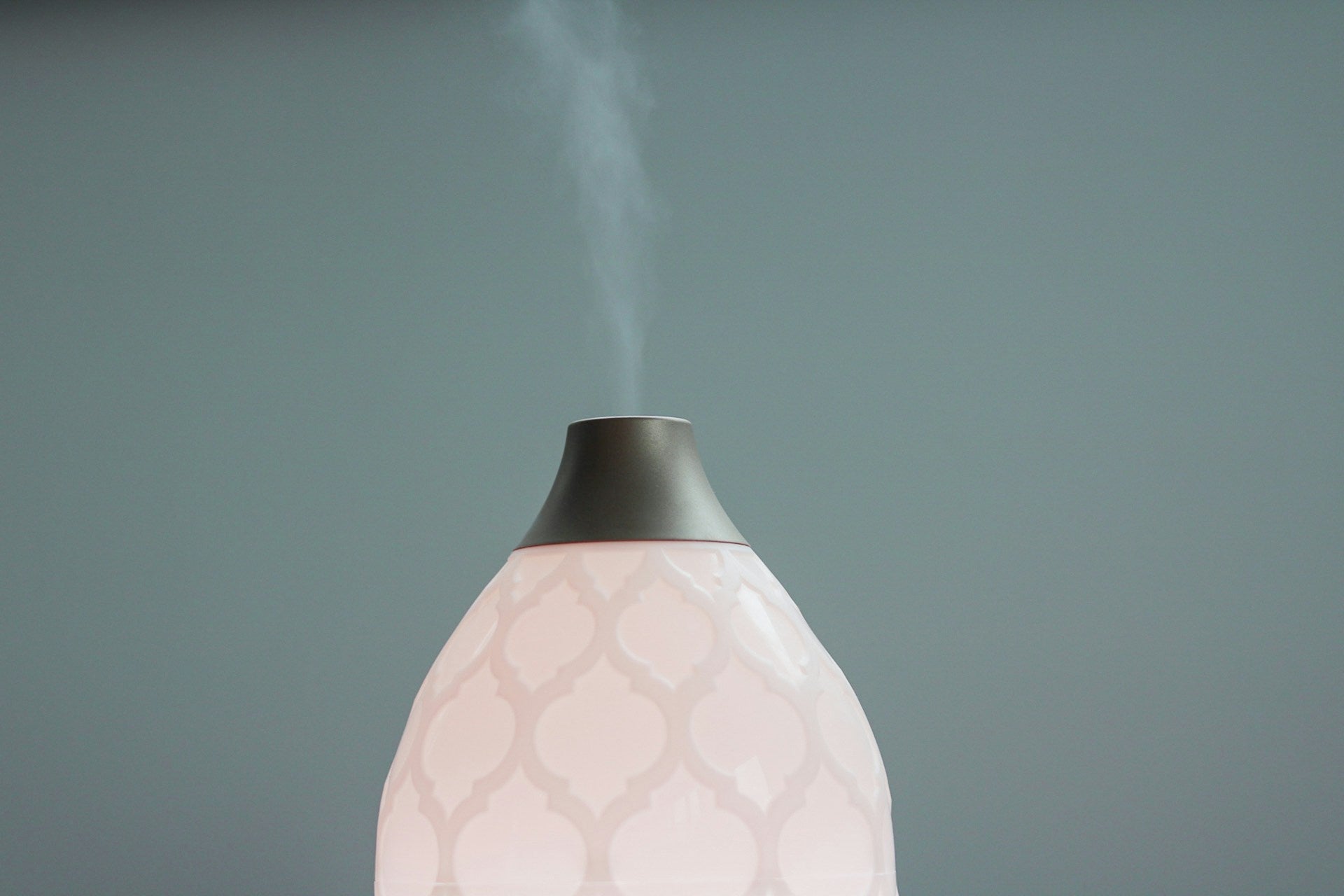 The Power of Aromatherapy: Elevating Home Ambiance with Natural Scents