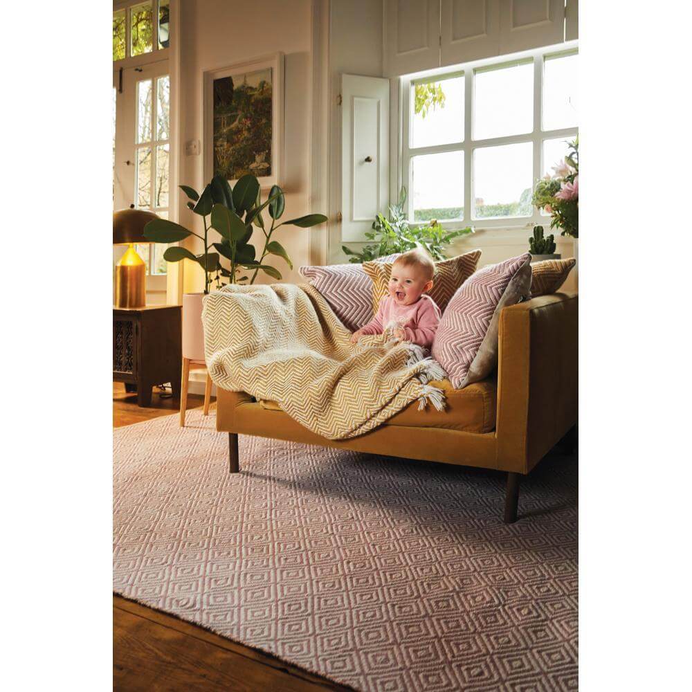 Diamond Coral Pink Hand-woven Rug  | S25409 |