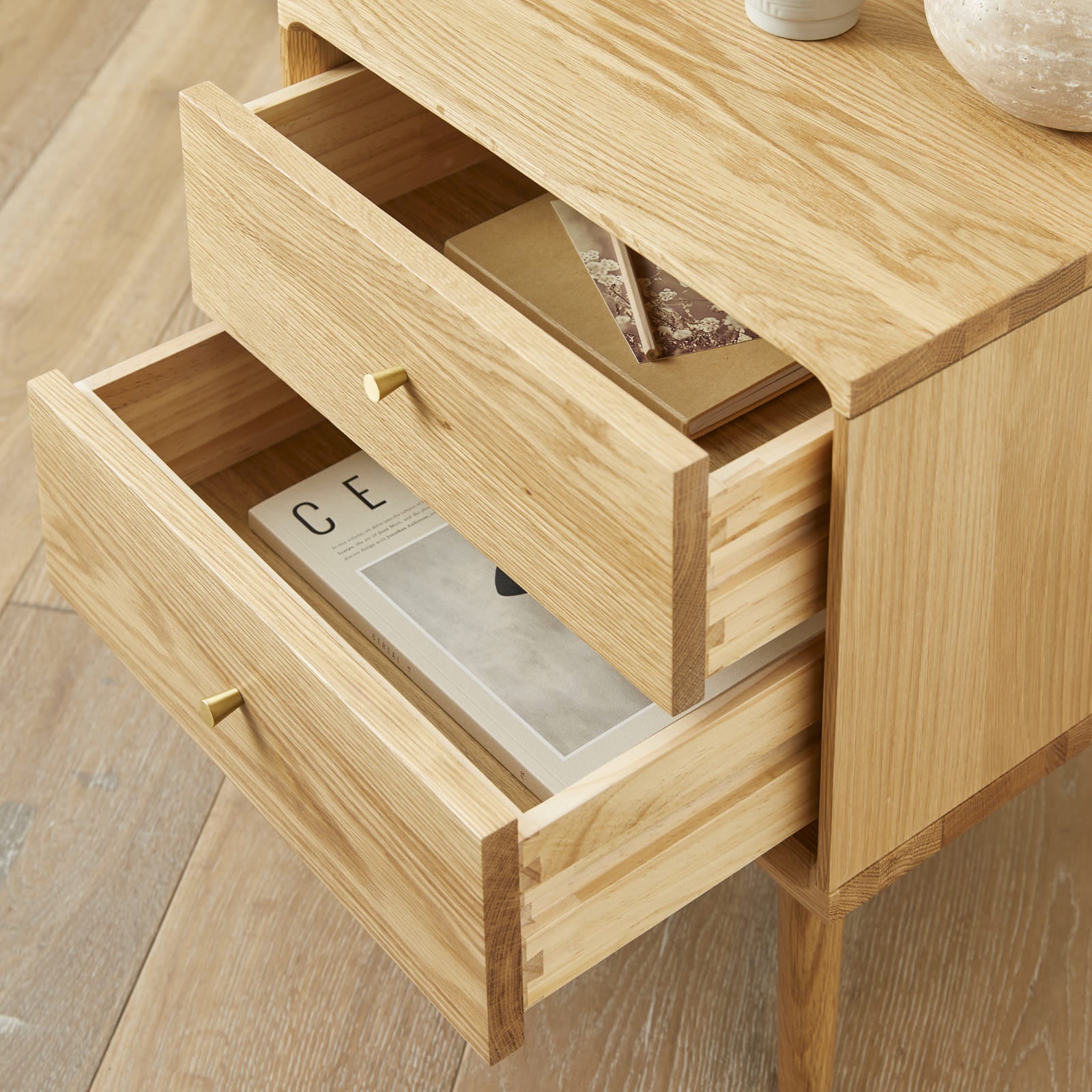 Wright Oak Bedside Table | S25461
