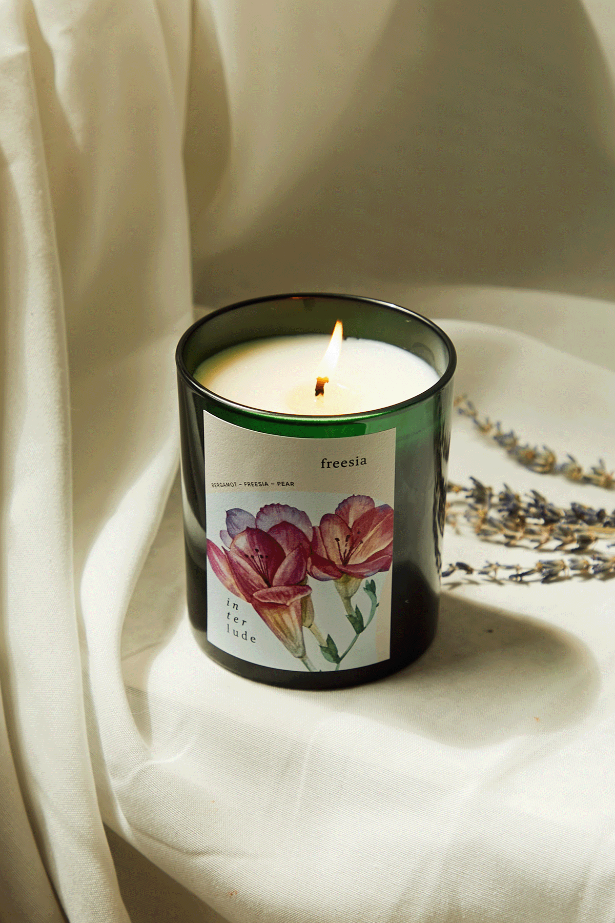 Freesia Scented Candle  | S251518