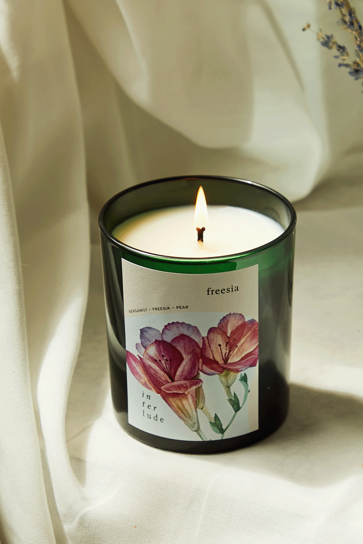 Freesia Scented Candle  | S251518