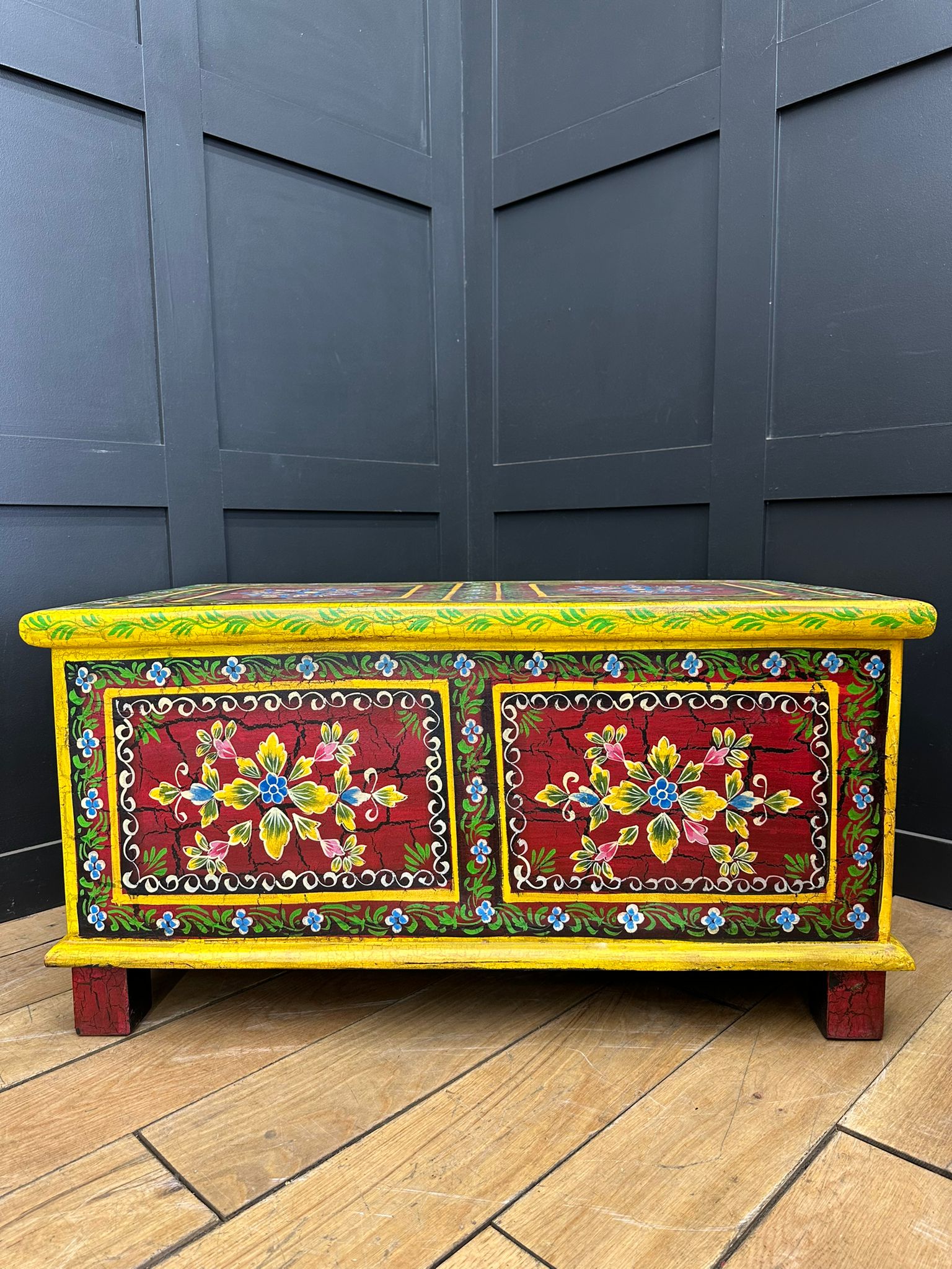 Vintage Hand Painted Storage Box |  S251381
