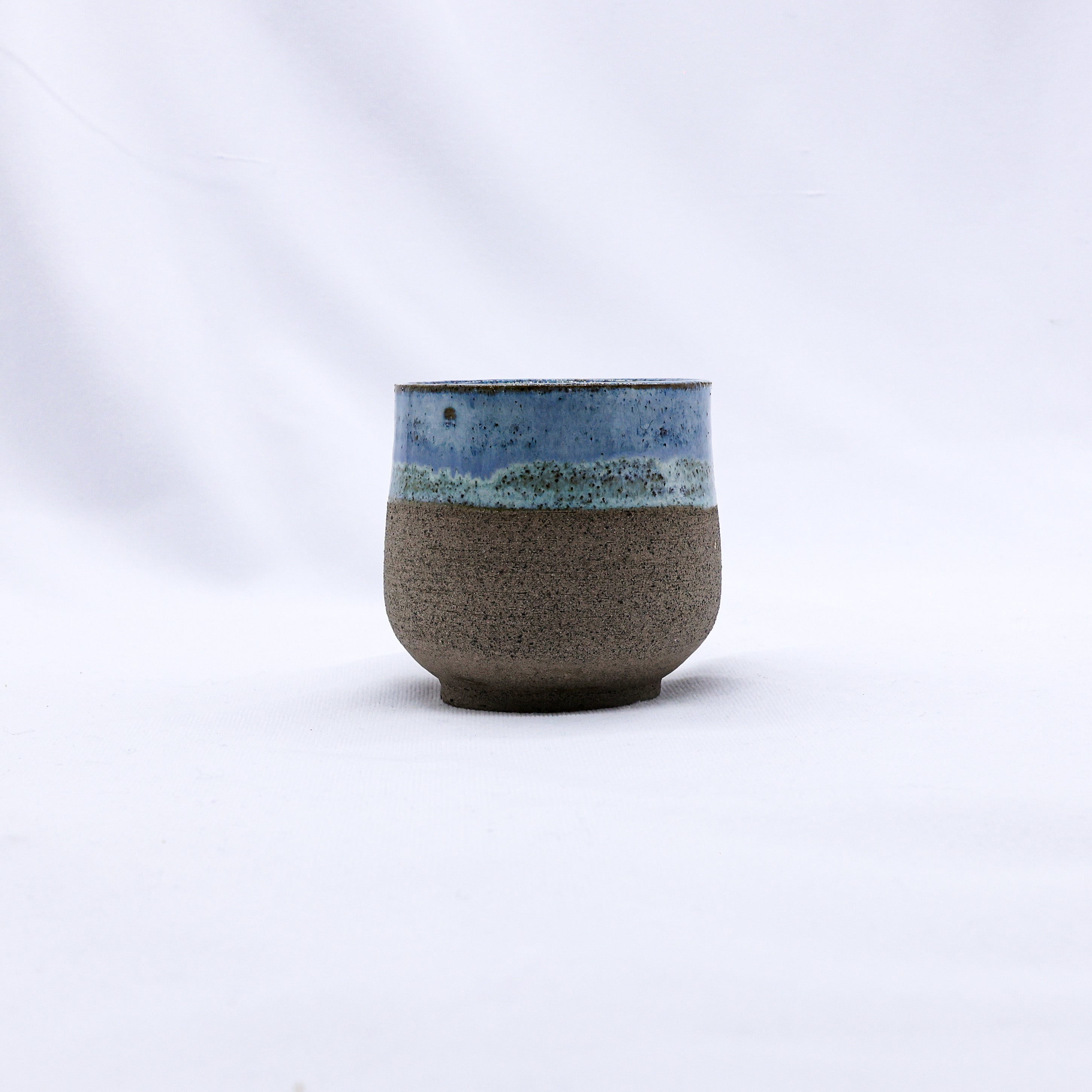 Blulume Tazza Handmade Ceramic Smoked Grey Stoneware Short Cup   | S251417
