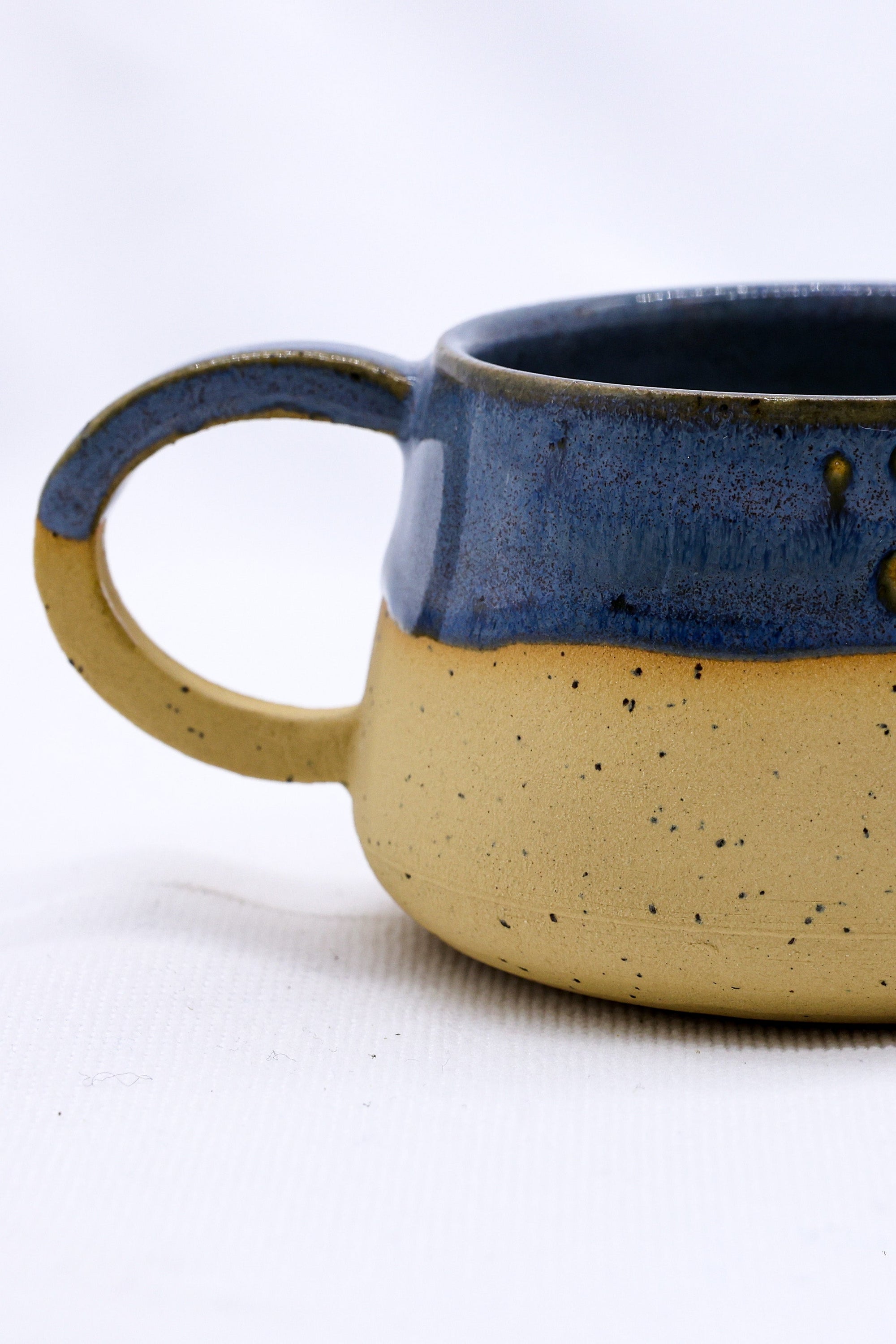 Bluvio Belluma Handmade Stoneware Ceramic Mug | S251434
