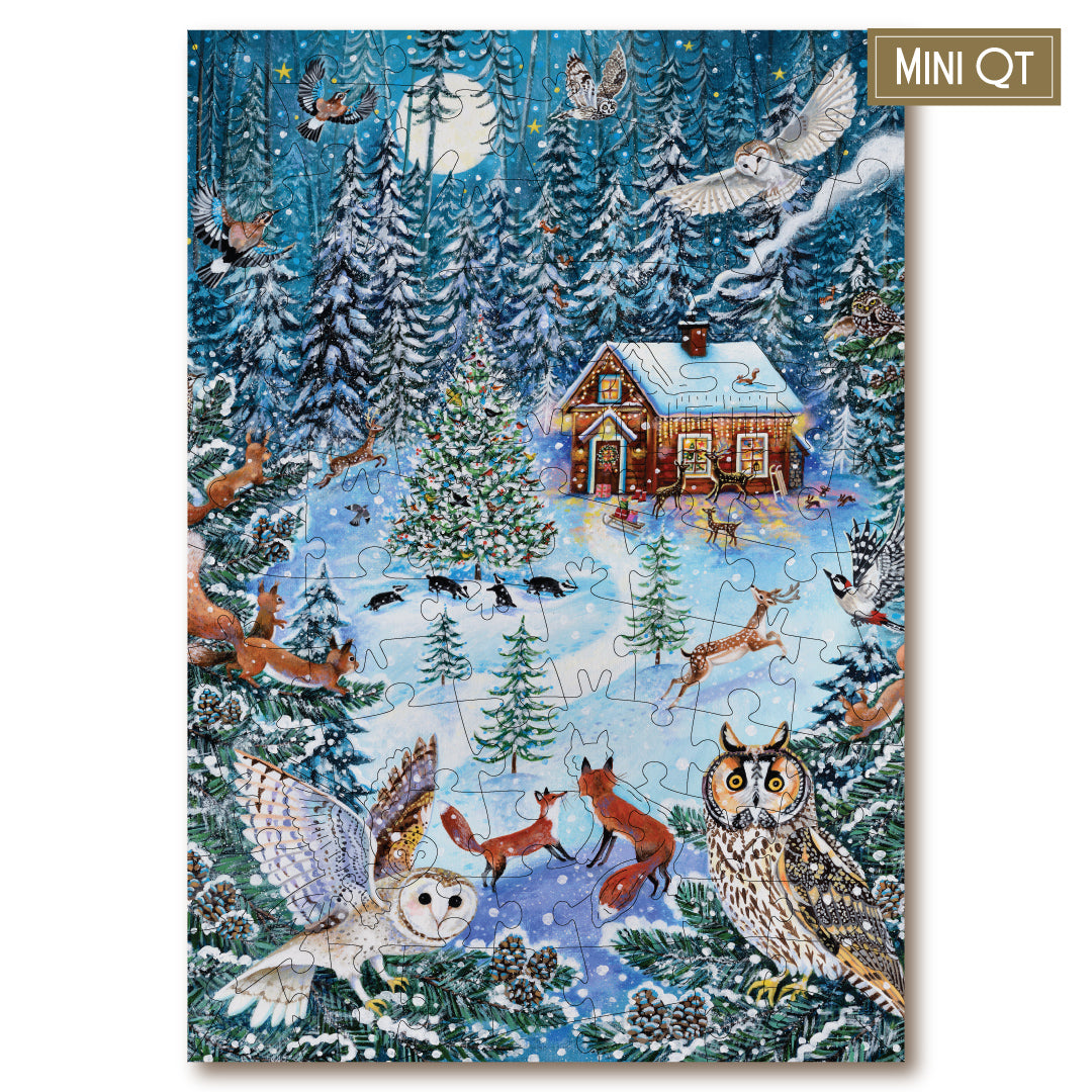 Winter Woodland Cottage MINI QT | S251290