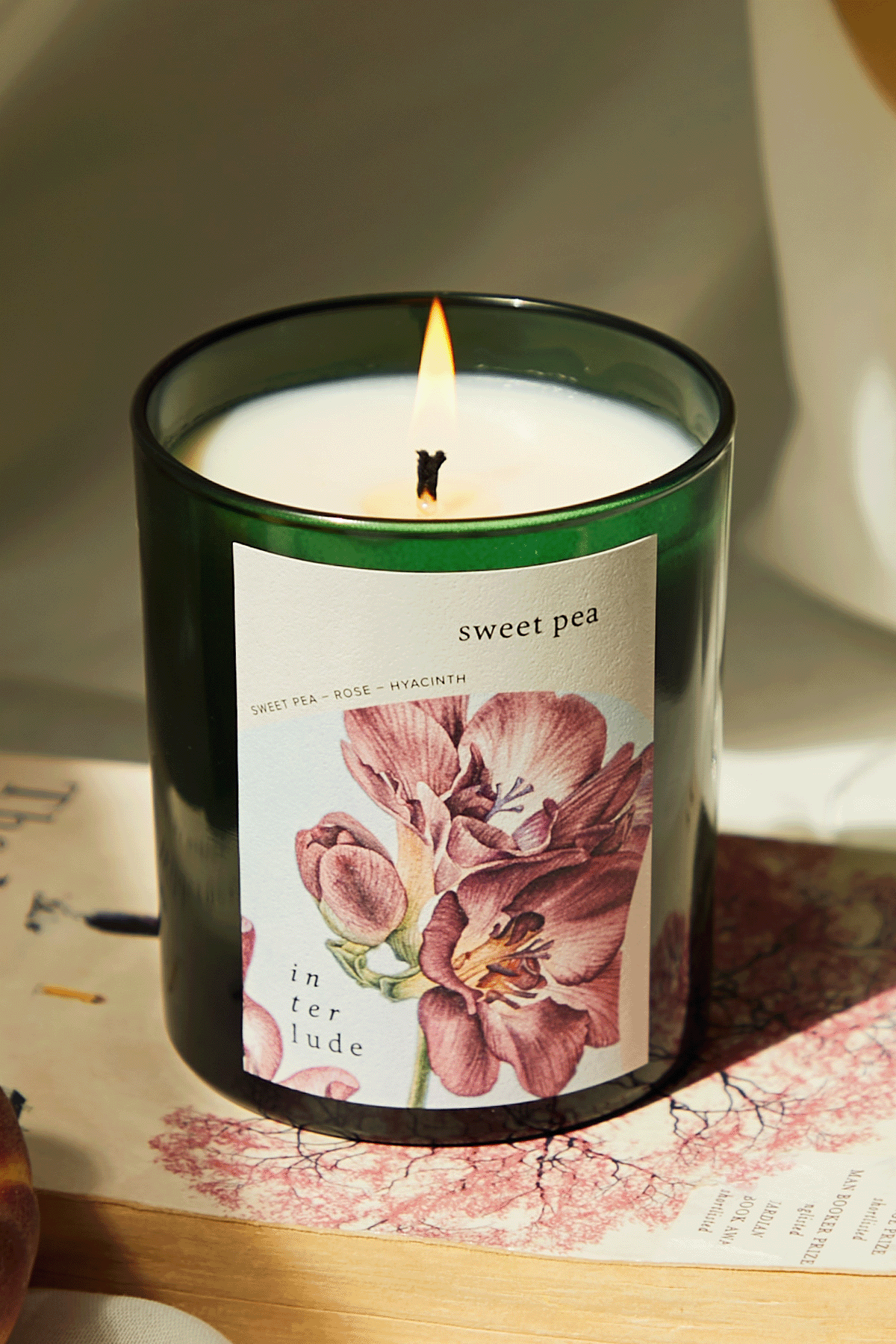 Sweet Pea Scented Candle  | S251529