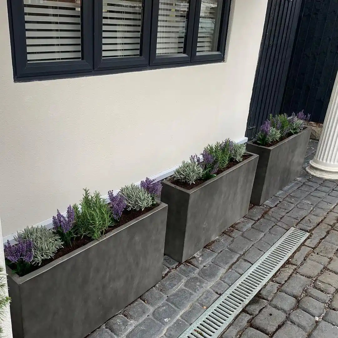 IDEALIST Lite Contemporary Trough Garden Planter, Faux Lead Light Concrete Outdoor Large  | S25348 | Plant Pot H41 L85 W26 cm, 91L