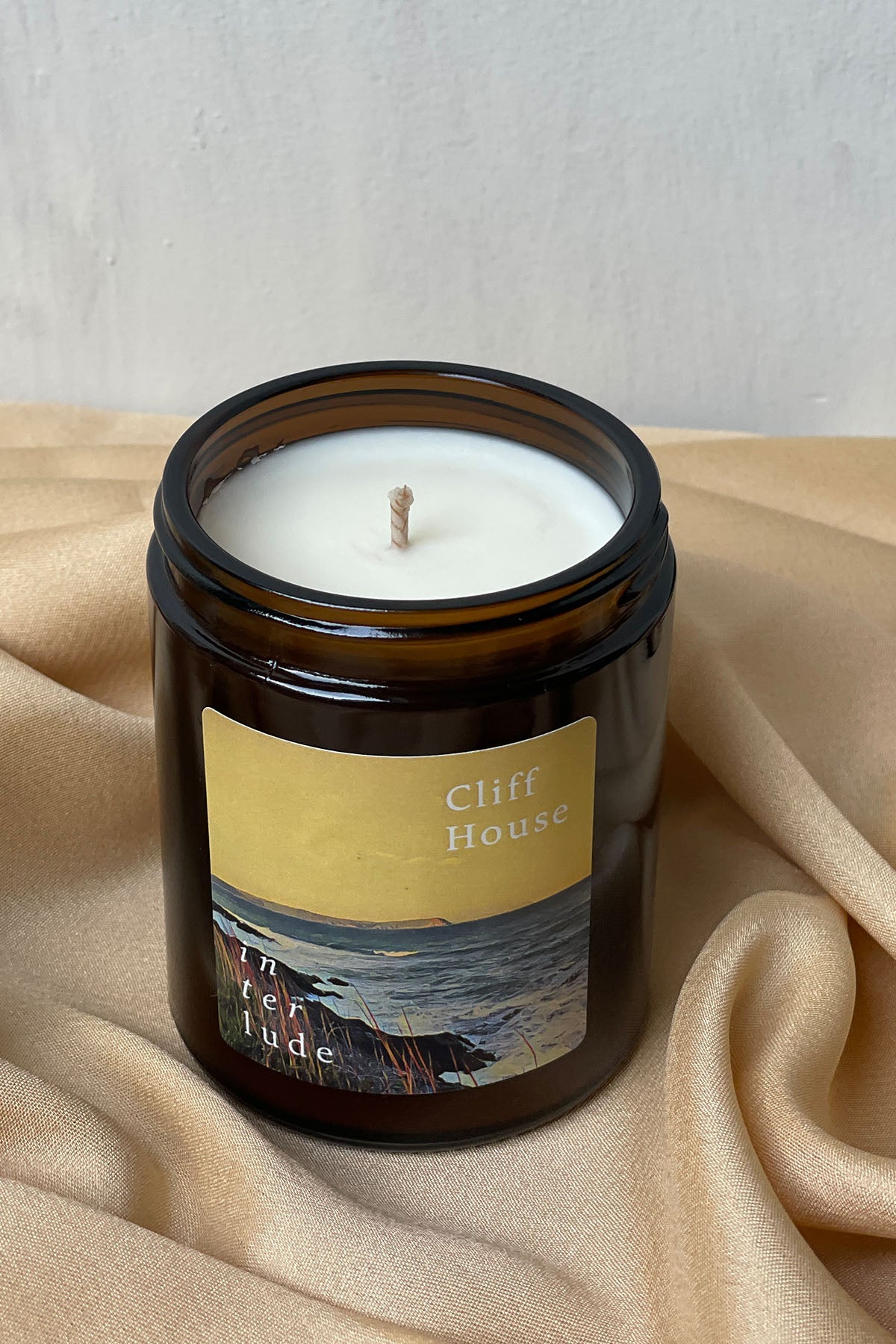 Cliff House Relaxing Essential Oil Candle  | S251502