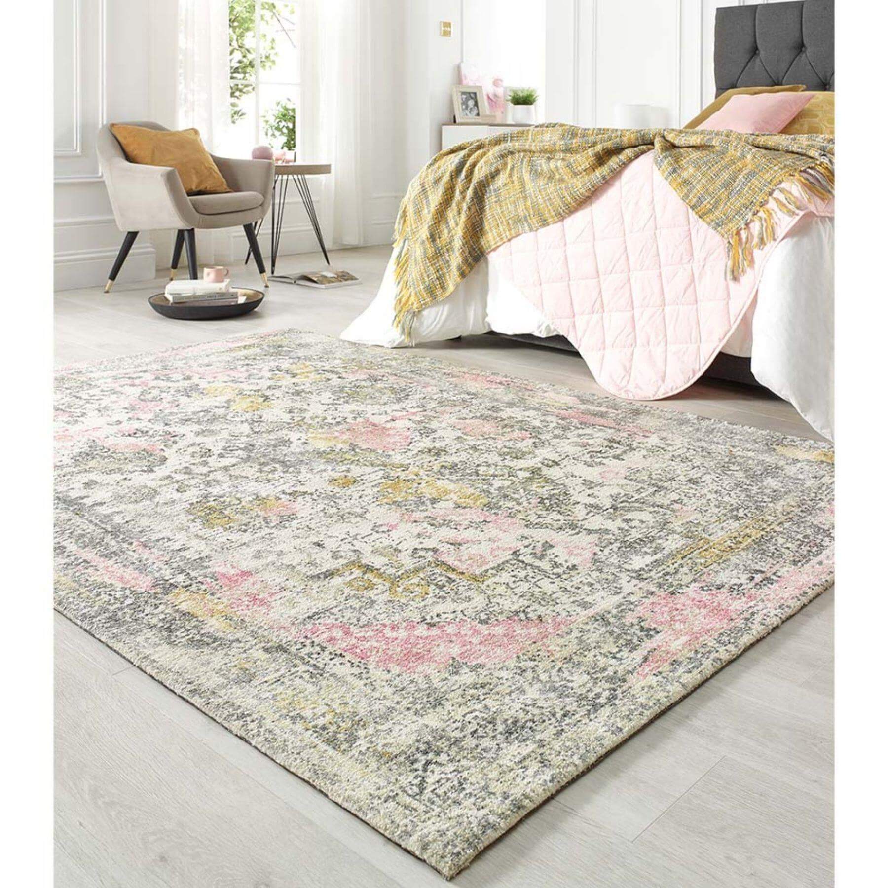 Vogue Vintage Pink Rug
